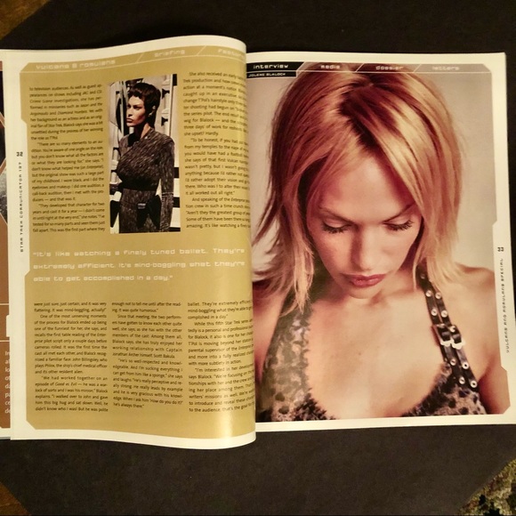 Star Trek Communicator Magazine - Picture 5 of 8